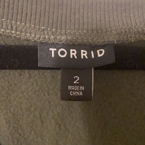 🌙 Torrid Sweatshirt - Picture 3 of 6